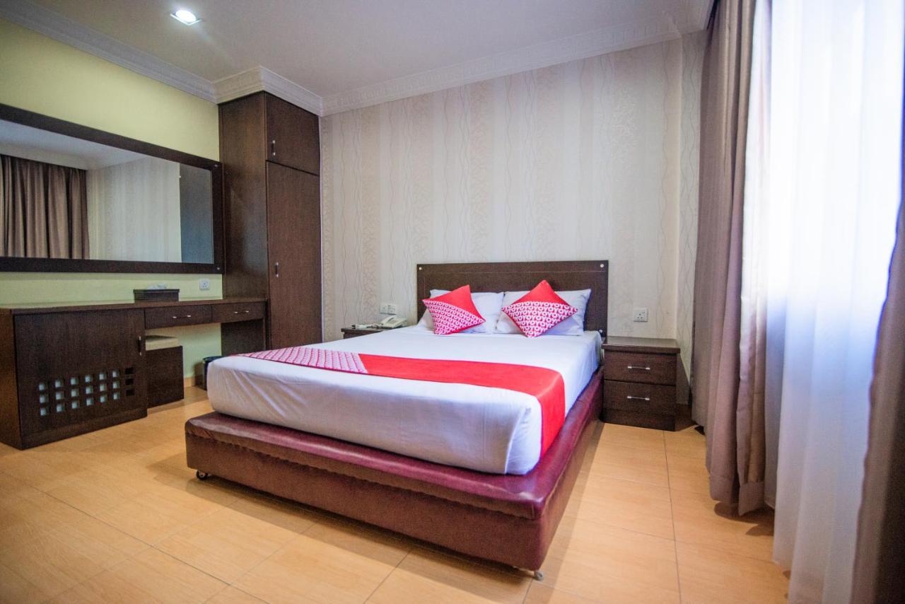 Halim Hotel Tanjungpinang Zewnętrze zdjęcie